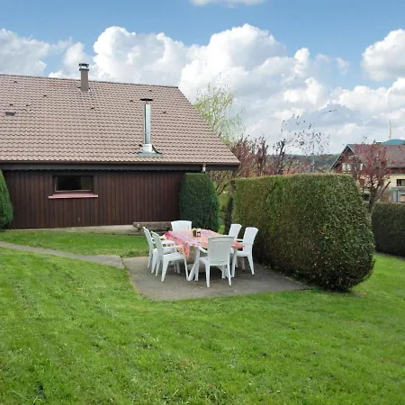 Large And Cosy Chalet Beautiful Surroundings شاليه